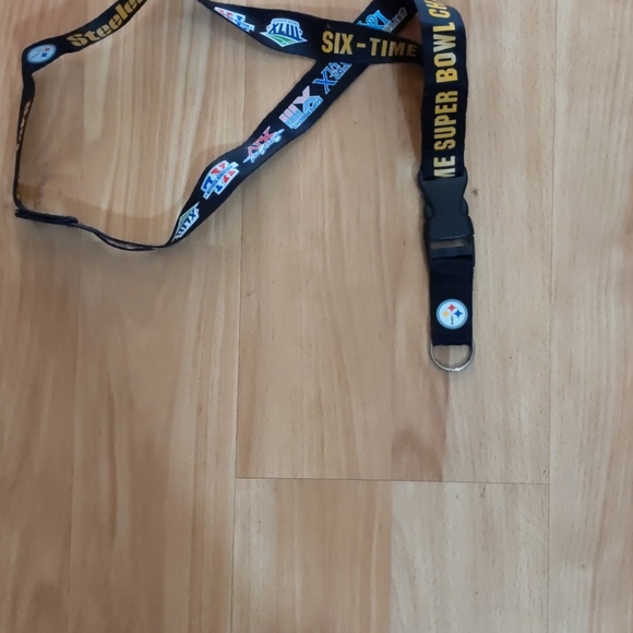 Pittsburgh Steelers land Yard - Picture 2 of 2